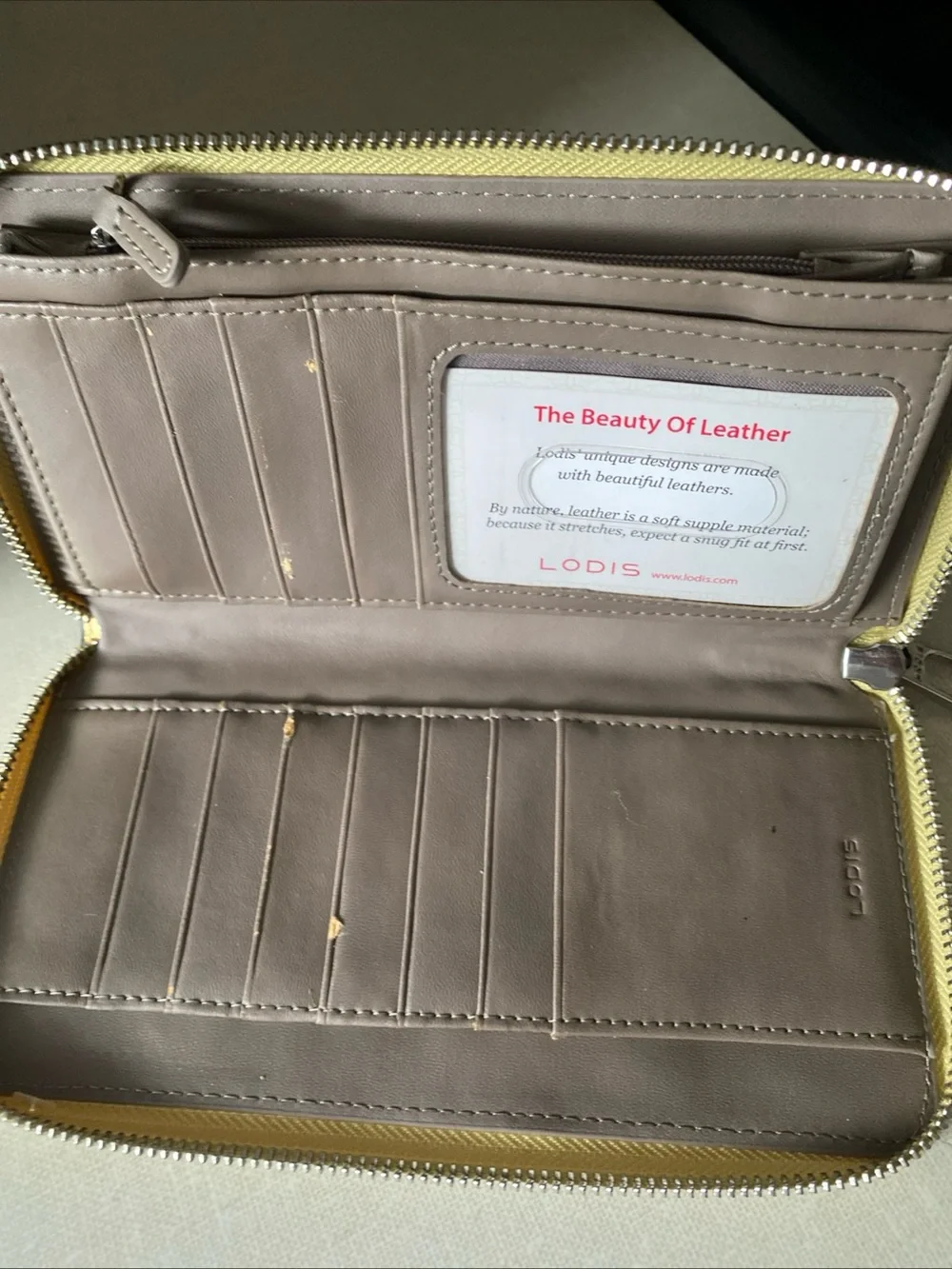 Lodi’s RFID Protection Gold Leather Zip Around Wallet  Vintage